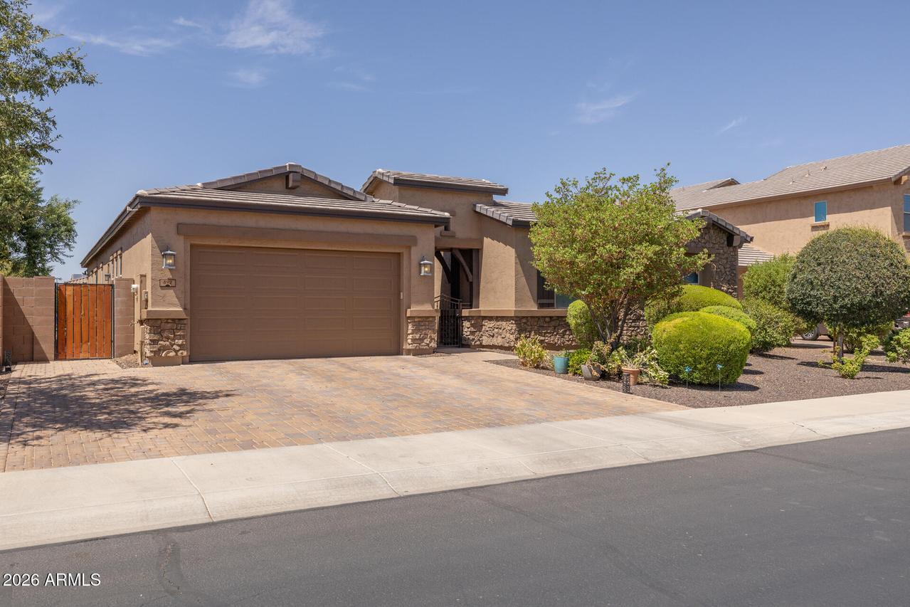 892 E Hampton Ln., Gilbert, AZ 85295