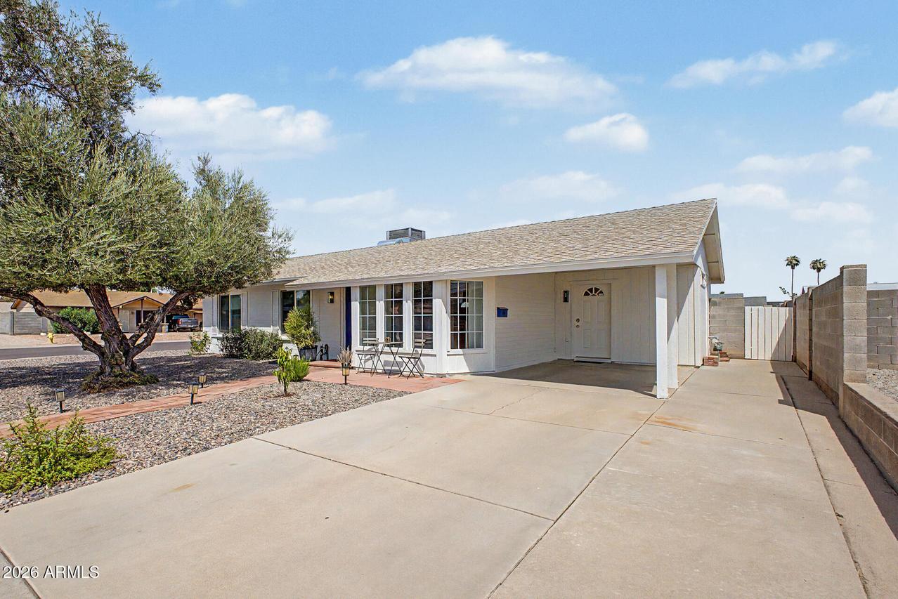204 E Fordham Dr., Tempe, AZ 85283