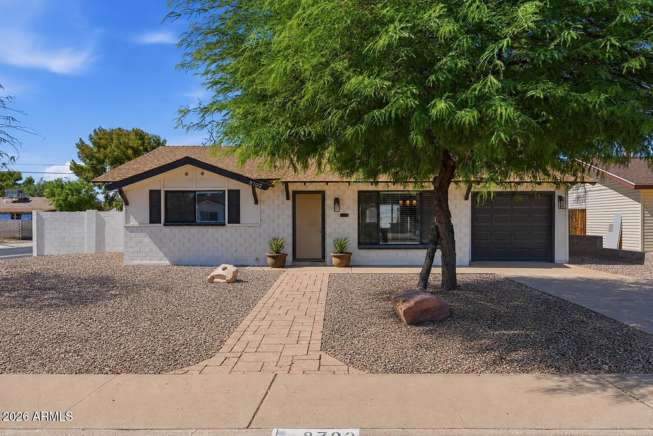 8702 E Sheridan St., Scottsdale, AZ 85257