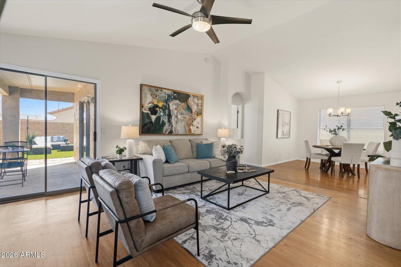 4611 E Abraham Ln., Phoenix, AZ 85050