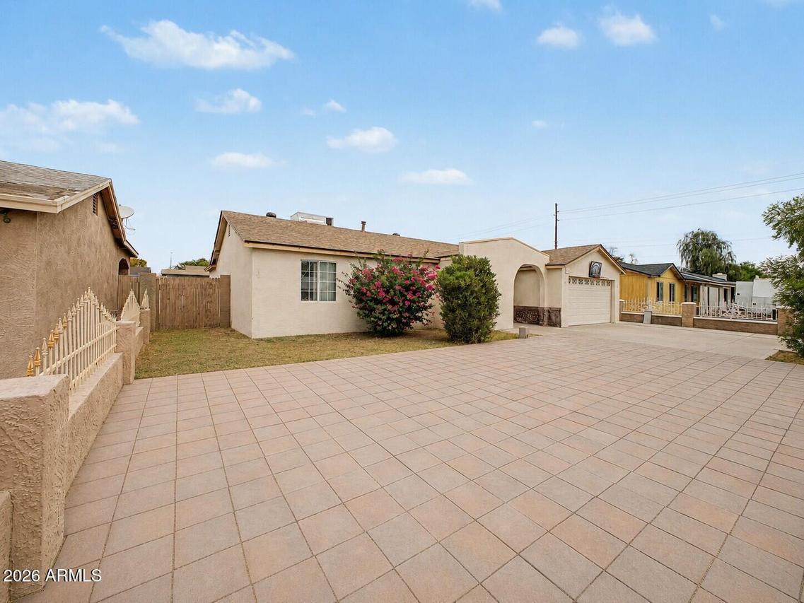 5916 W Monte Vista Rd., Phoenix, AZ 85035