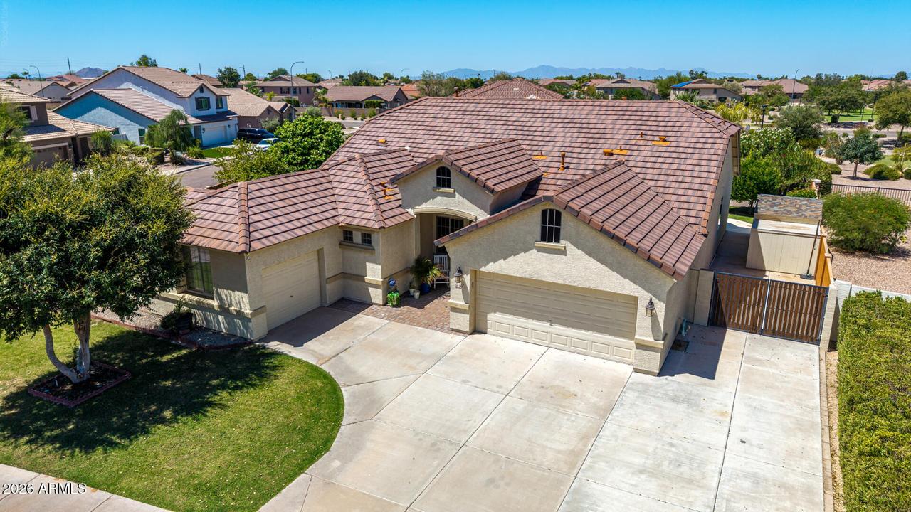 2801 E Lindrick Dr., Chandler, AZ 85249