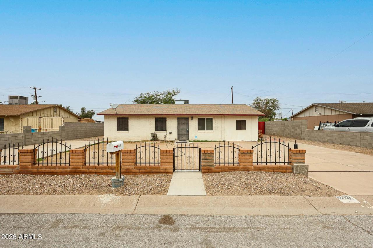 3920 W Lynne Ln., Phoenix, AZ 85041