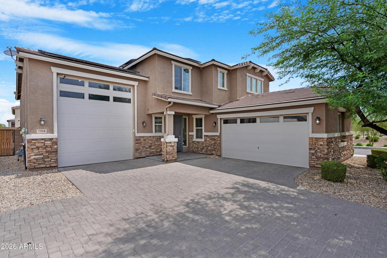 7910 W Pueblo Ave., Phoenix, AZ 85043