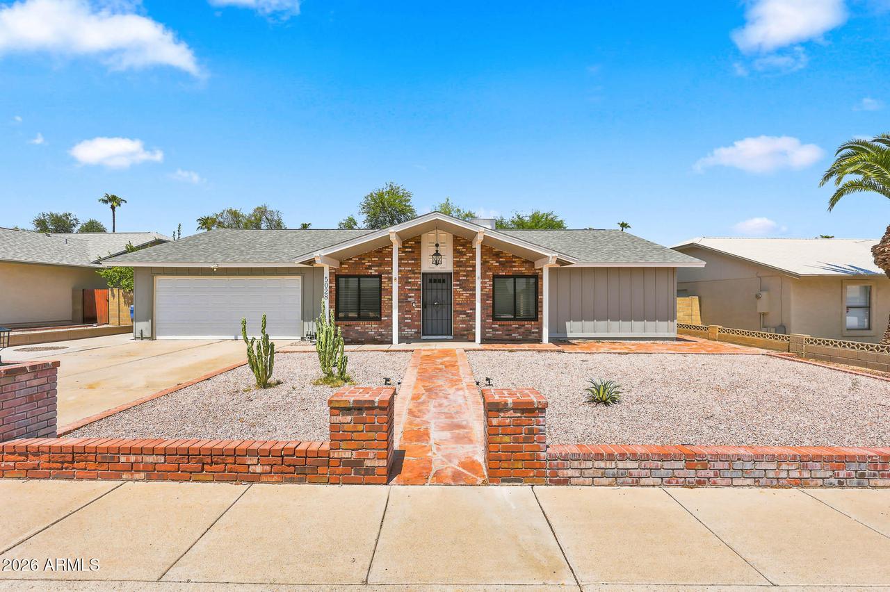 5028 E Shomi St., Phoenix, AZ 85044