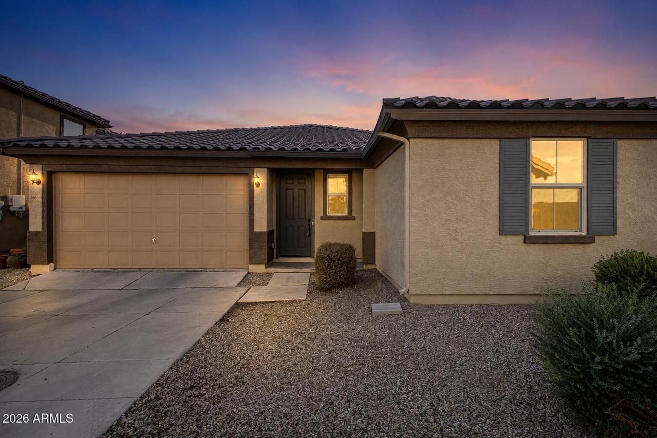 16664 W Jenan Dr., Surprise, AZ 85388