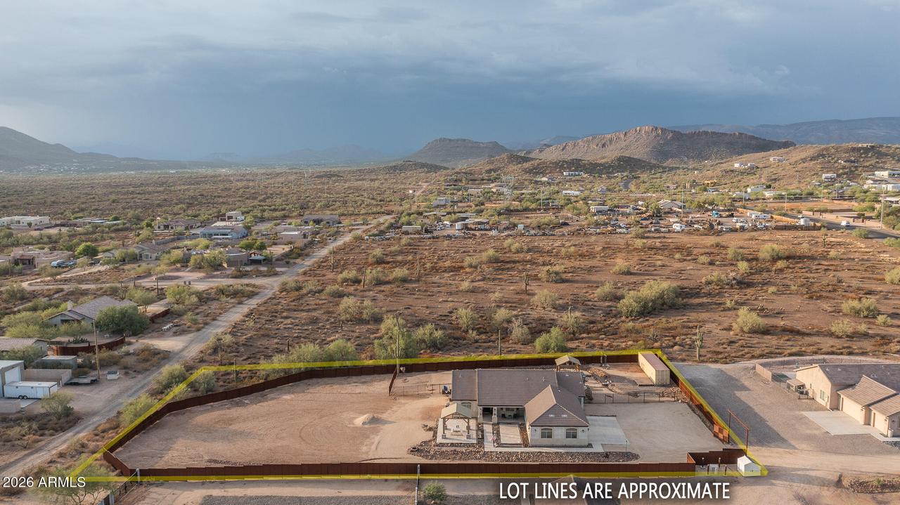 39722 N New River Rd., Phoenix, AZ 85086