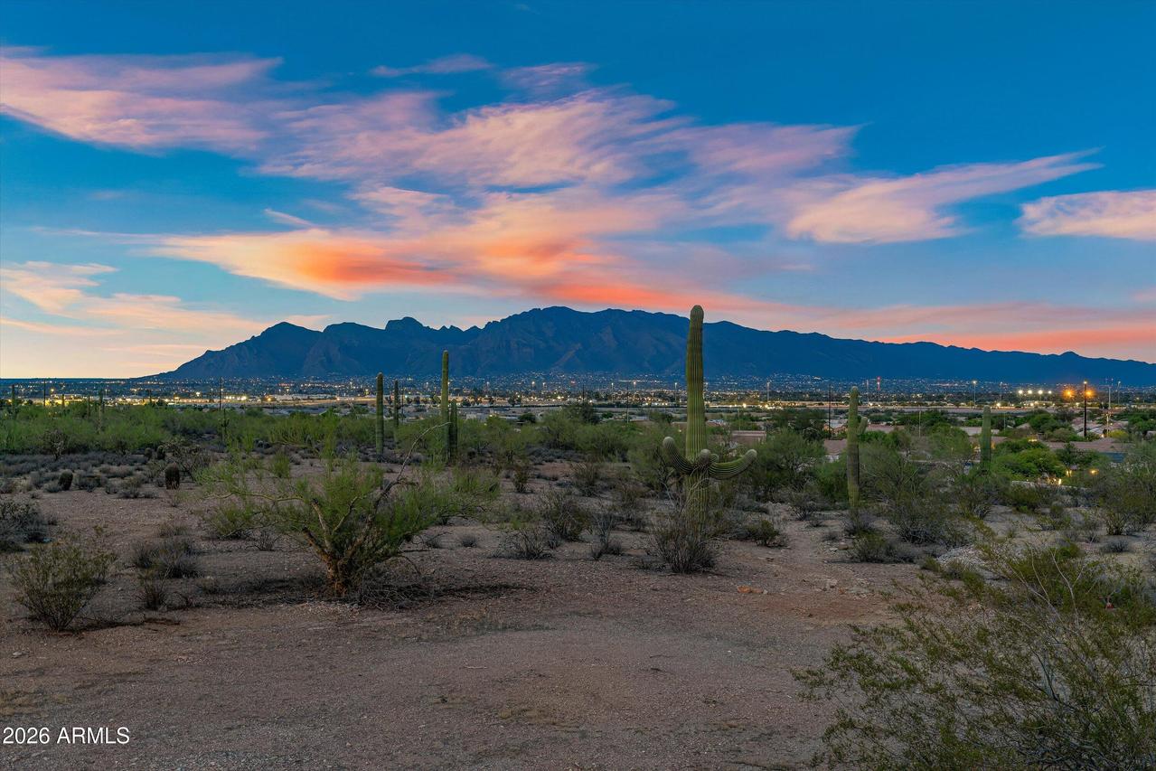 2802 N Cerrada De Beto Dr., Tucson, AZ 85745