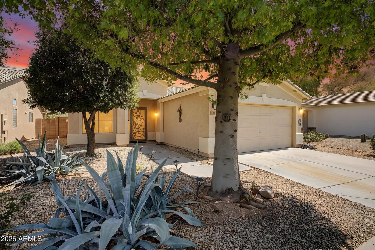 49 W Nolana Pl., San Tan Valley, AZ 85143