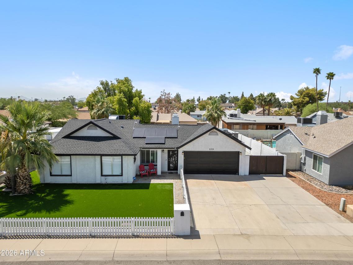 2213 W Irma Ln., Phoenix, AZ 85027