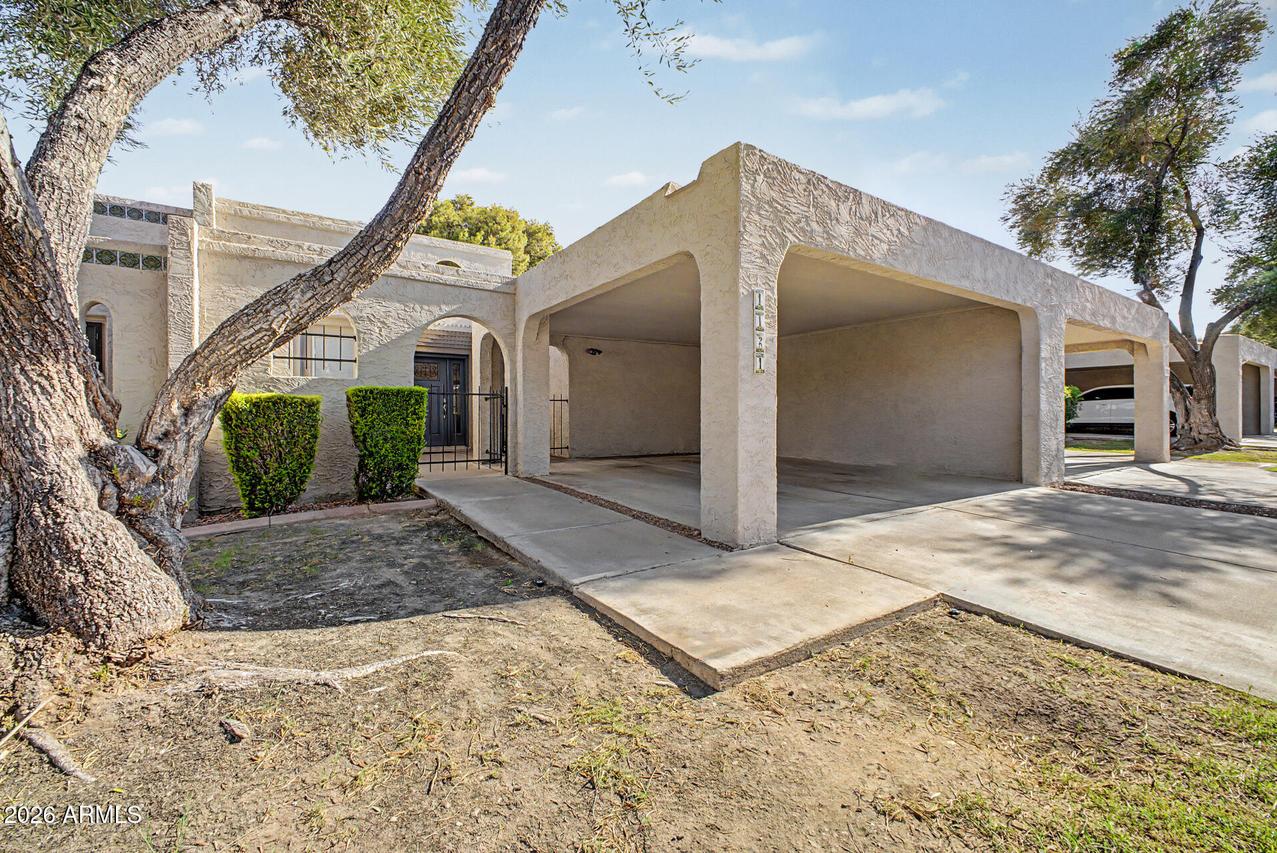1121 E Cochise Dr., Phoenix, AZ 85020