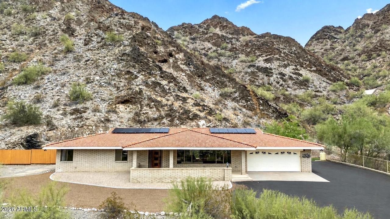 1856 E Cinnabar Ave., Phoenix, AZ 85020