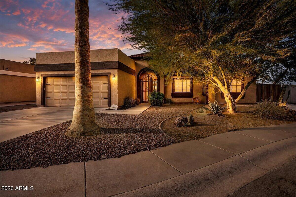 1660 E Whitten St., Chandler, AZ 85225