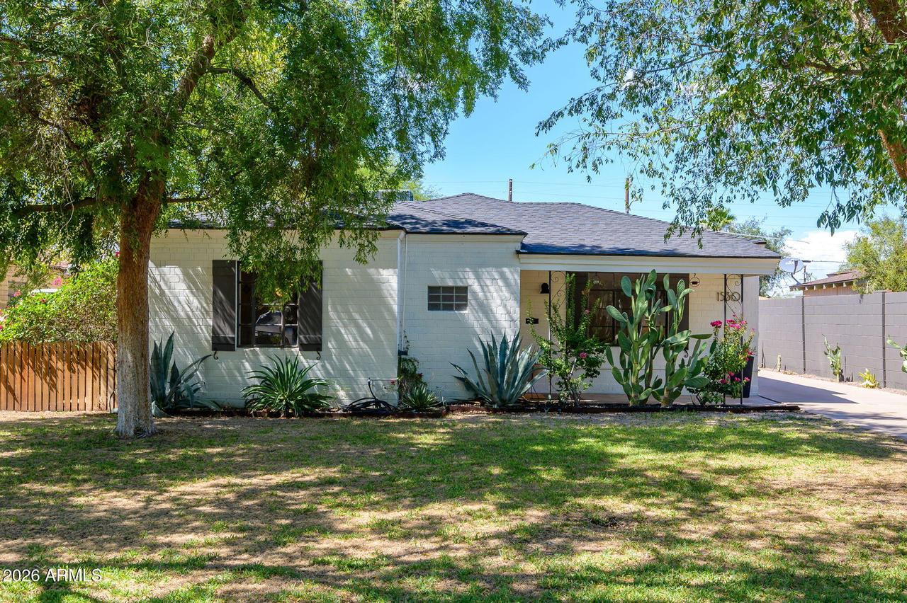1530 W Edgemont Ave., Phoenix, AZ 85007