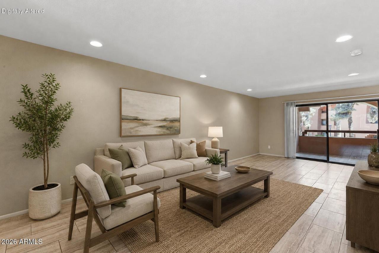 12212 N Paradise Village Pkwy. #206, Phoenix, AZ 85032