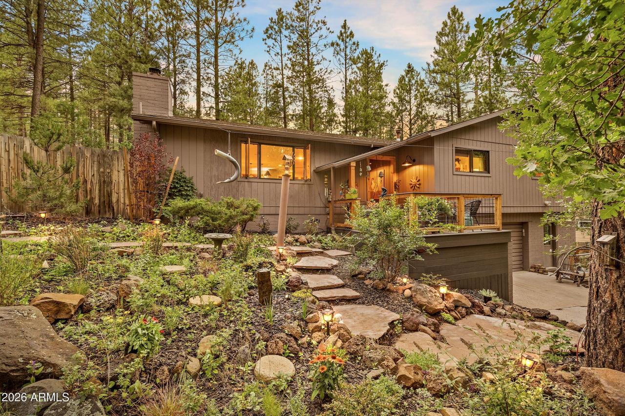 3919 N Paradise Rd., Flagstaff, AZ 86004