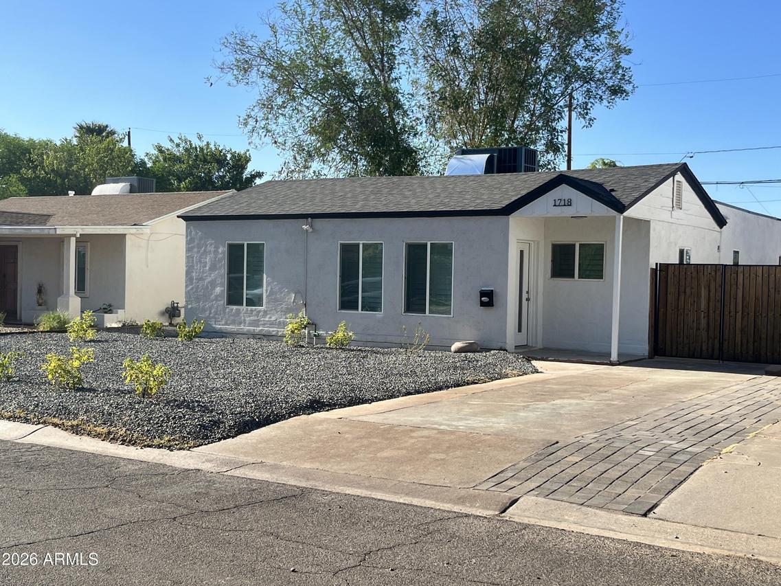 1718 E Glenrosa Ave., Phoenix, AZ 85016