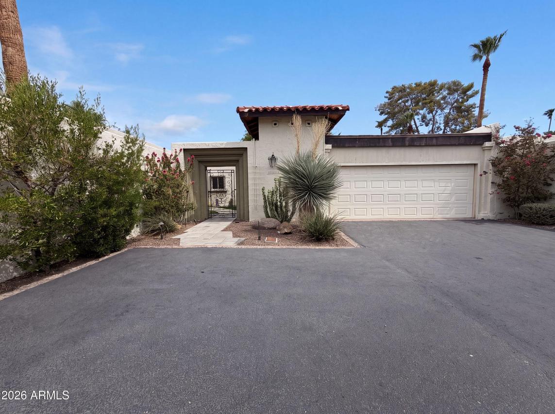 5341 N Questa Tierra Dr., Phoenix, AZ 85012