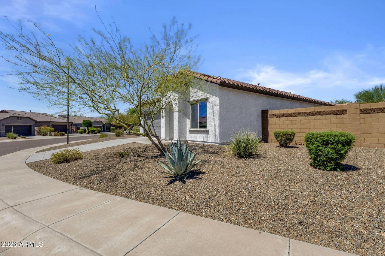 27230 N 16th Ln., Phoenix, AZ 85085