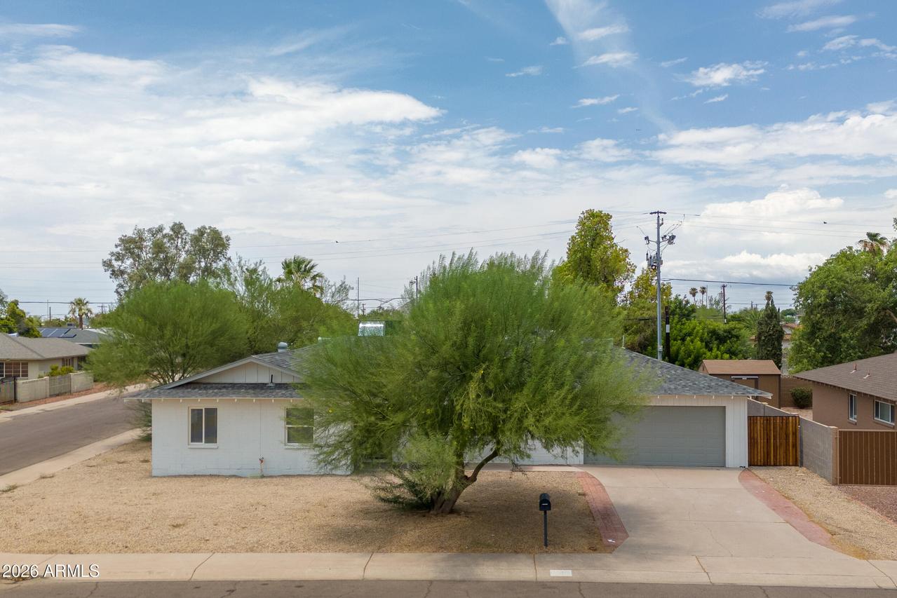 2290 W Village Dr., Phoenix, AZ 85023