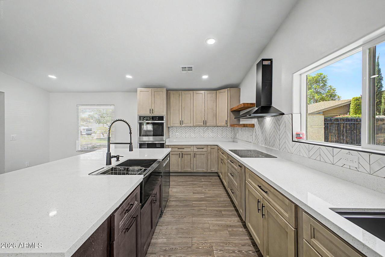 18261 N 1st Ave., Phoenix, AZ 85023