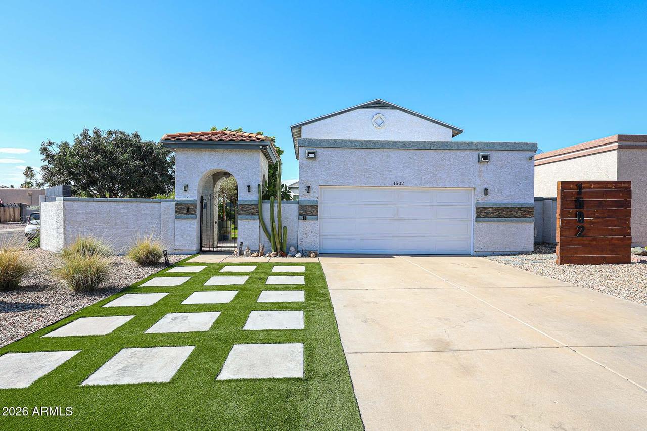 1502 E Wescott Dr., Phoenix, AZ 85024