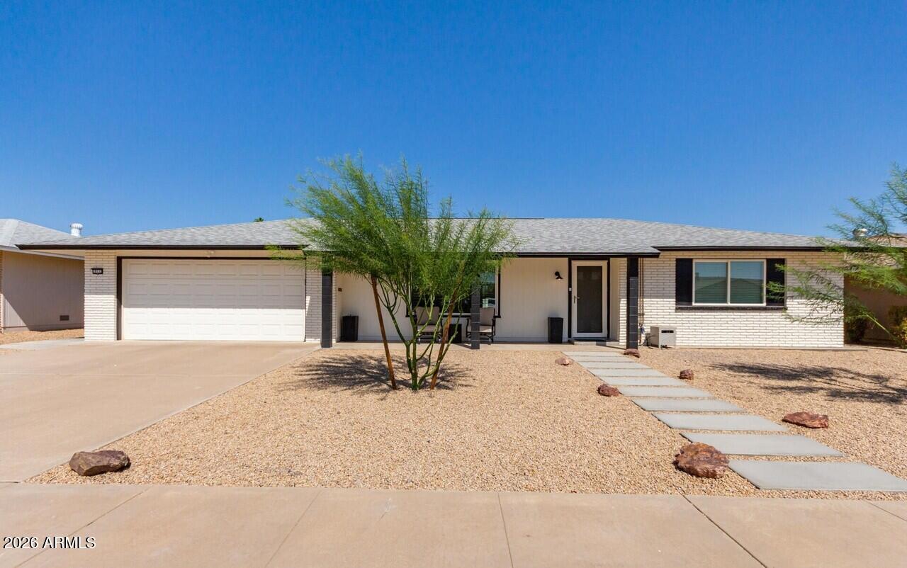 10132 W Oak Ridge Dr., Sun City, AZ 85351