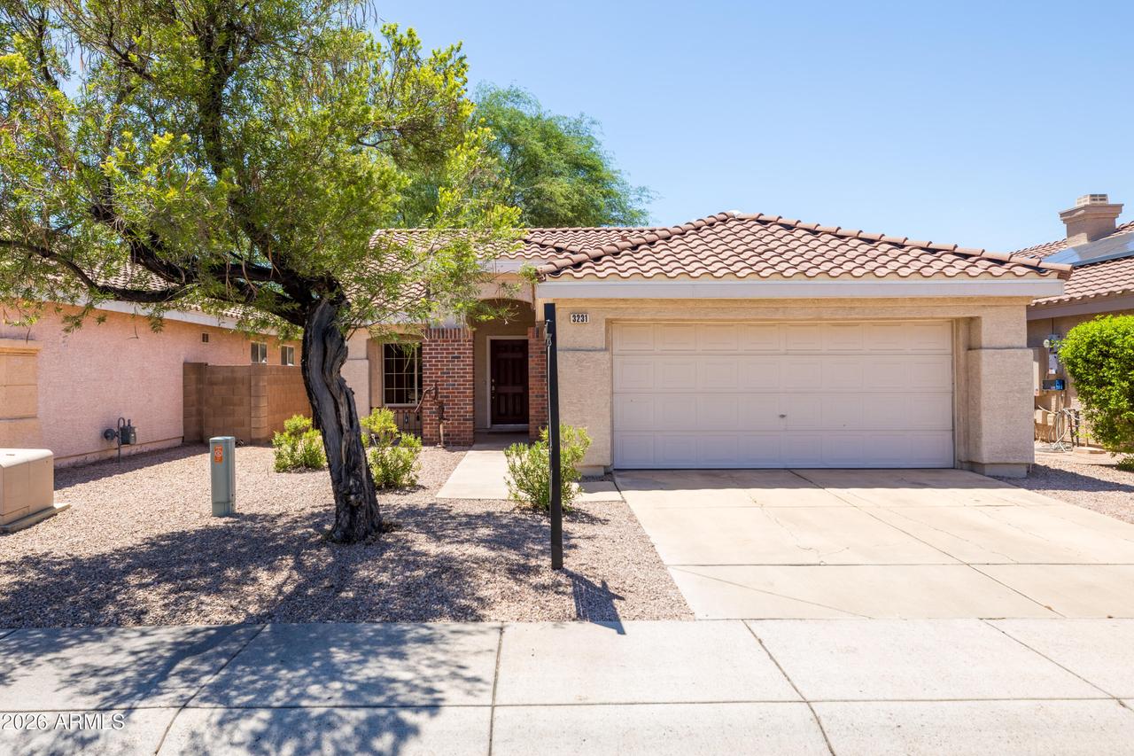3231 E Menadota Dr., Phoenix, AZ 85050