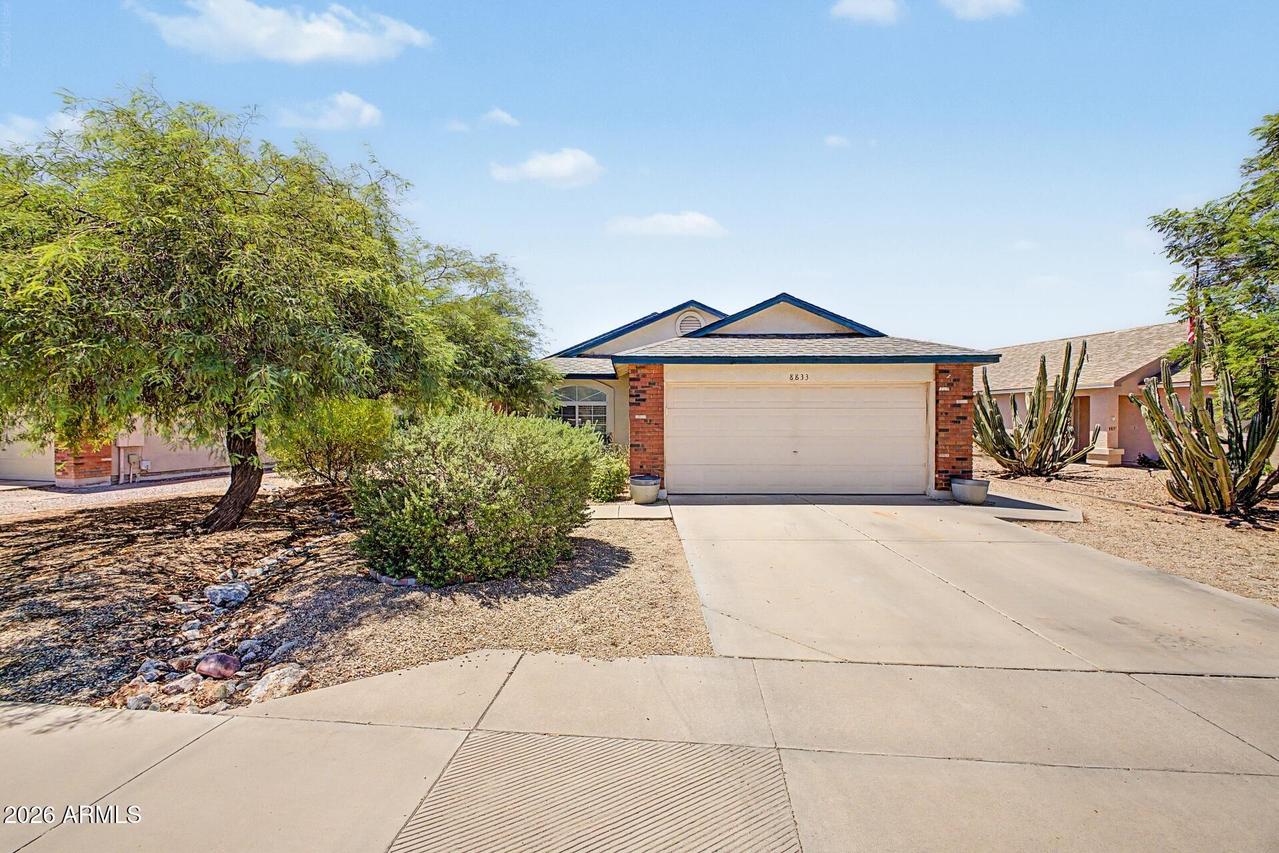 8833 E Dallas St., Mesa, AZ 85207