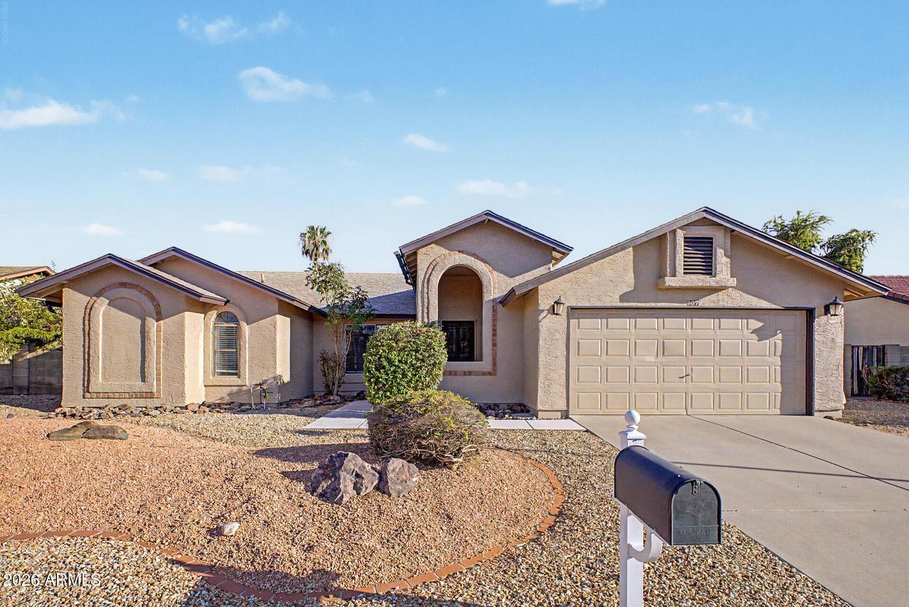 807 E Aire Libre Ave., Phoenix, AZ 85022