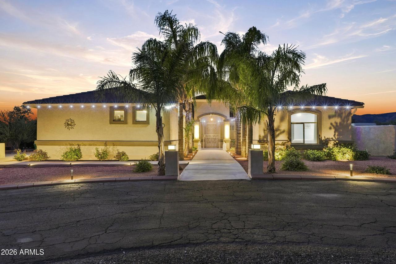 1106 E Circle Mountain Rd., New River, AZ 85087