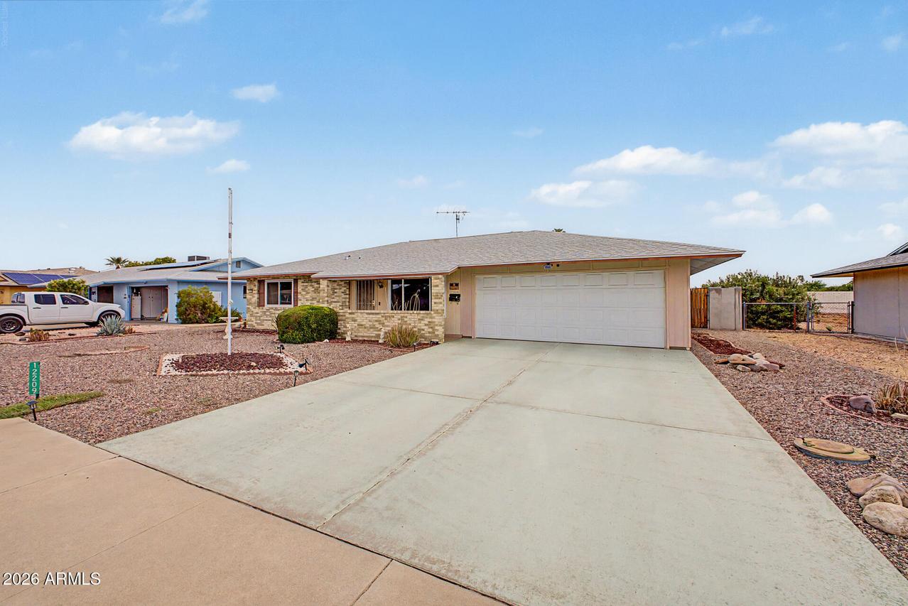 12209 N Mission Dr., Sun City, AZ 85351