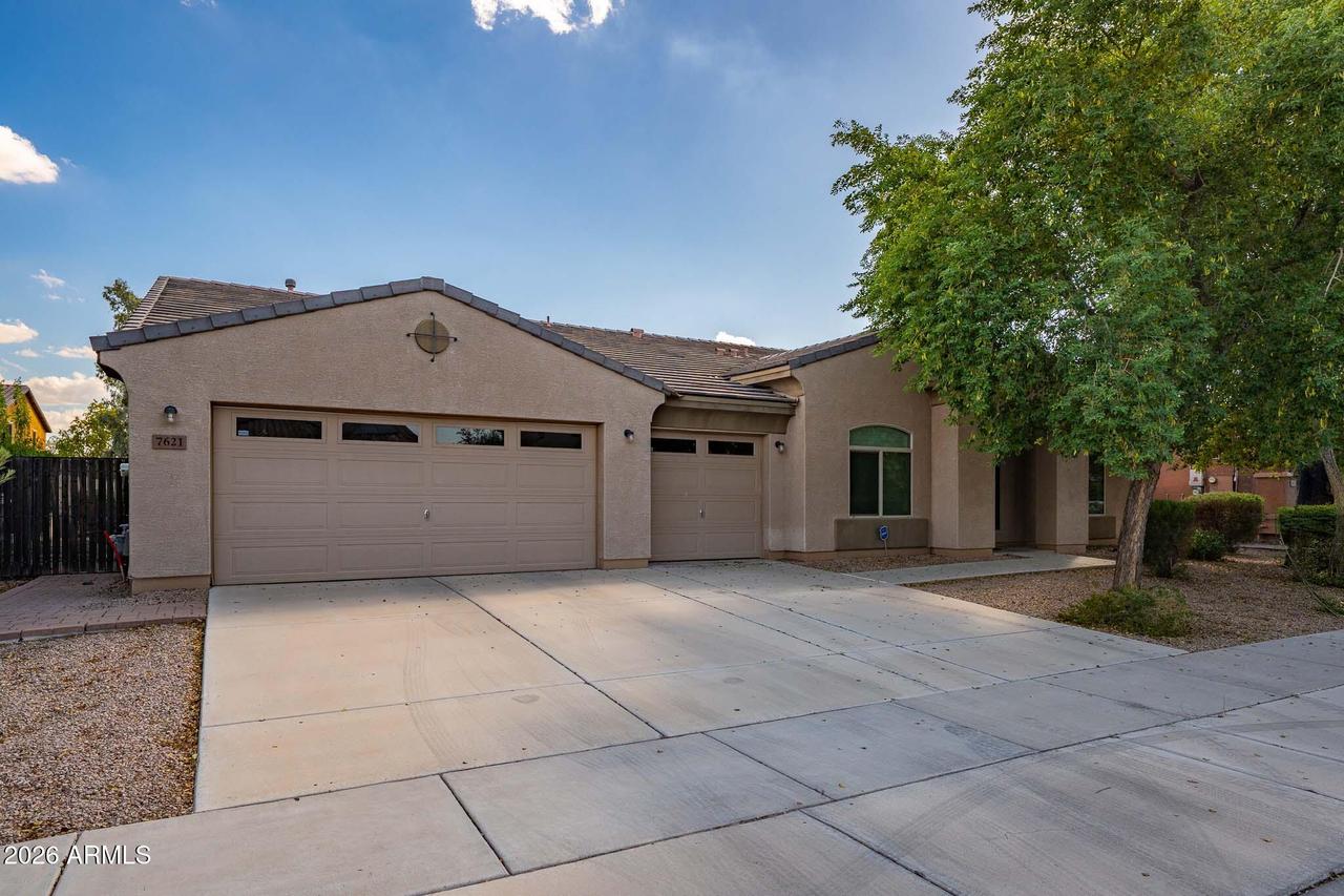 7621 W Peck Dr., Glendale, AZ 85303