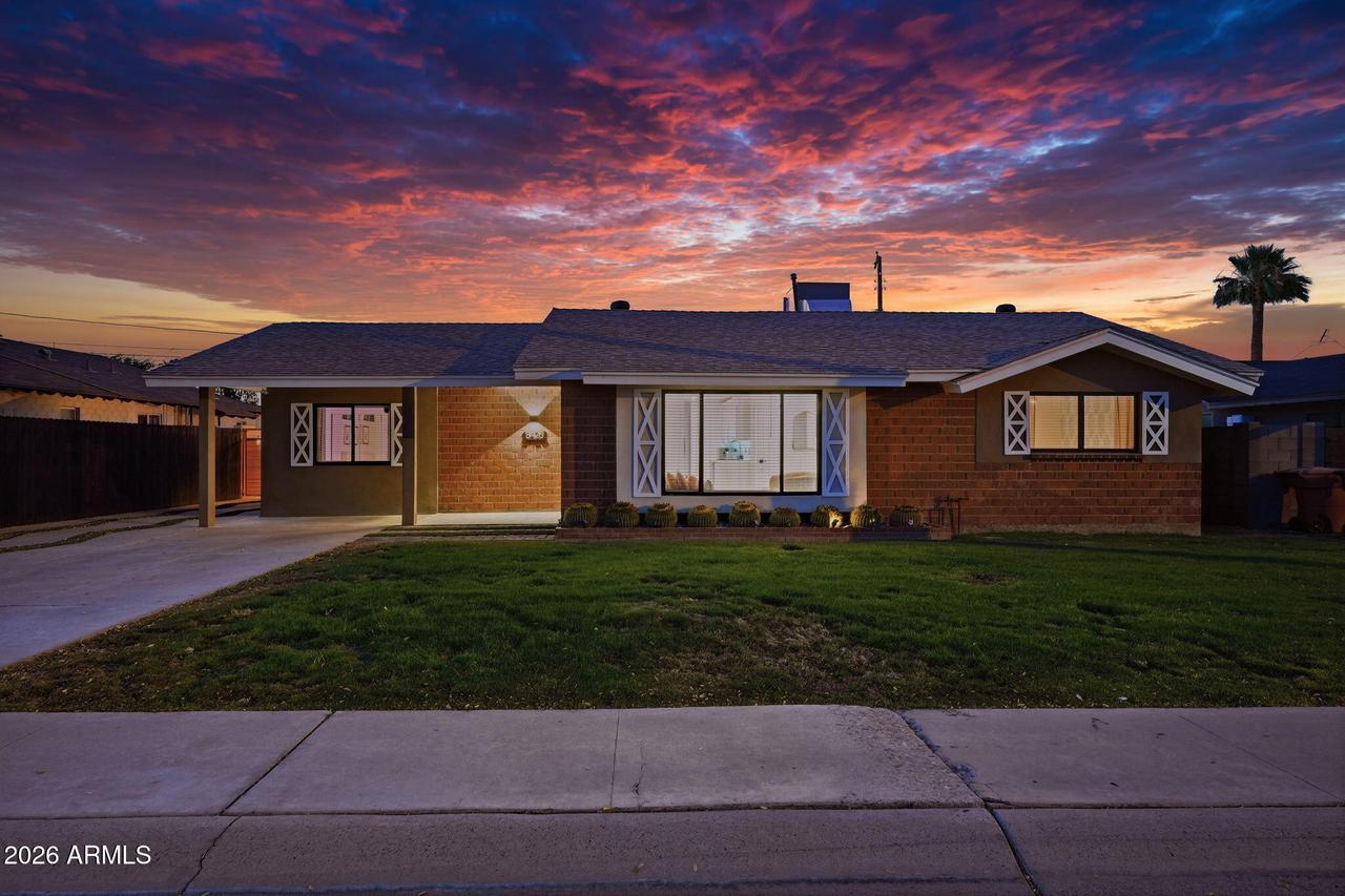 8426 E Sheridan St., Scottsdale, AZ 85257