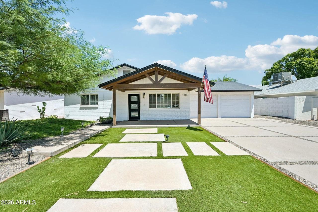 1013 S Parkside Dr., Tempe, AZ 85281