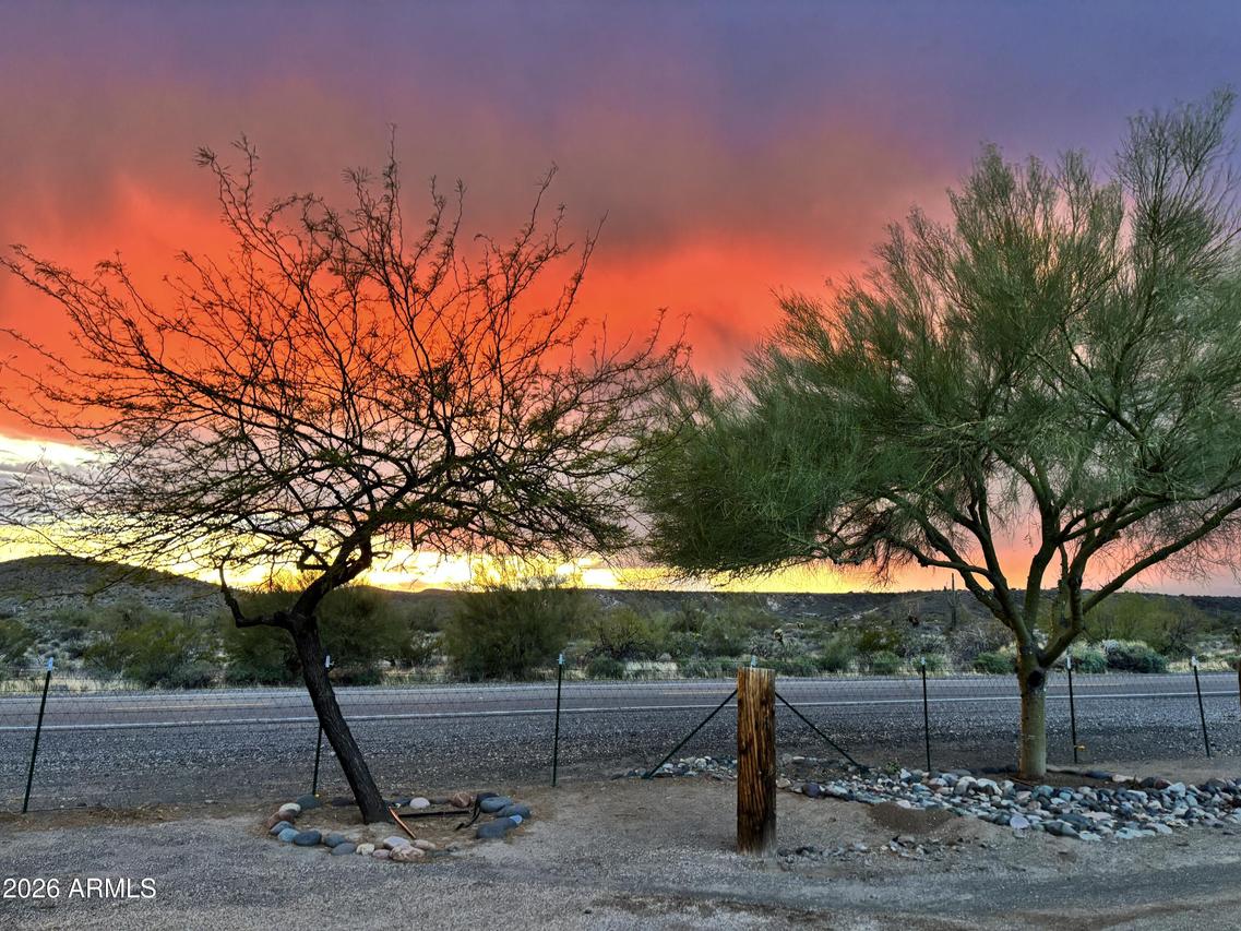 49631 N 27th Ave., New River, AZ 85087