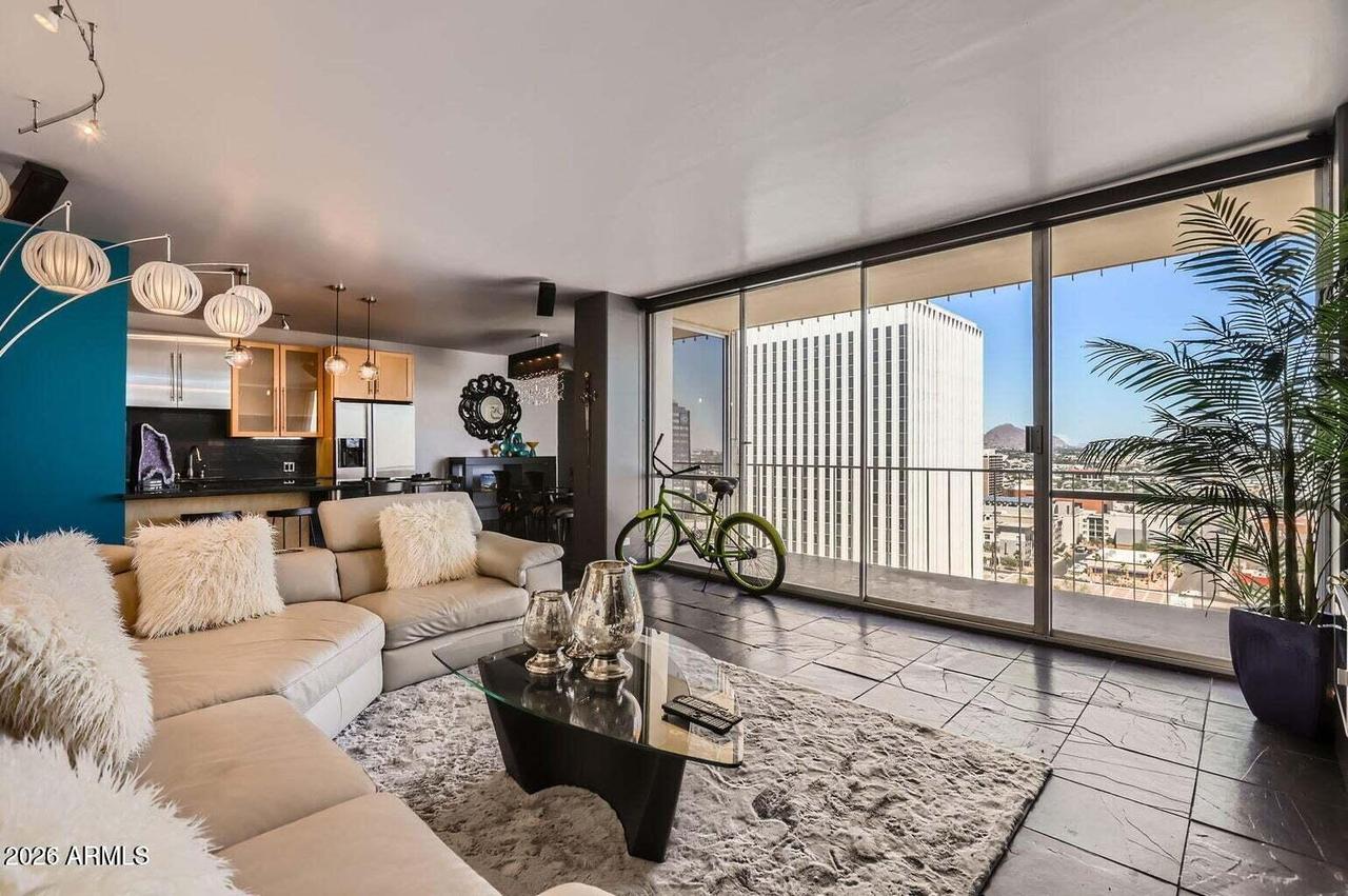 207 W Clarendon Ave. #G18, Phoenix, AZ 85013