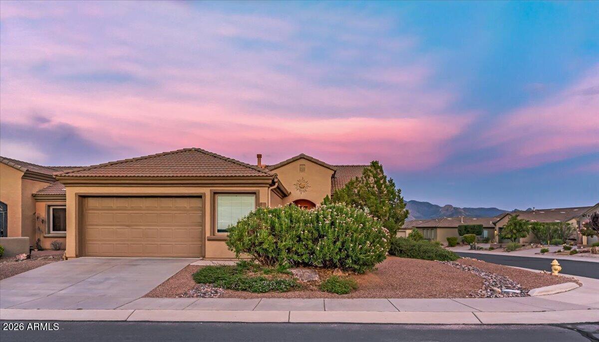 5957 S Meadow Hills Loop, Green Valley, AZ 85622