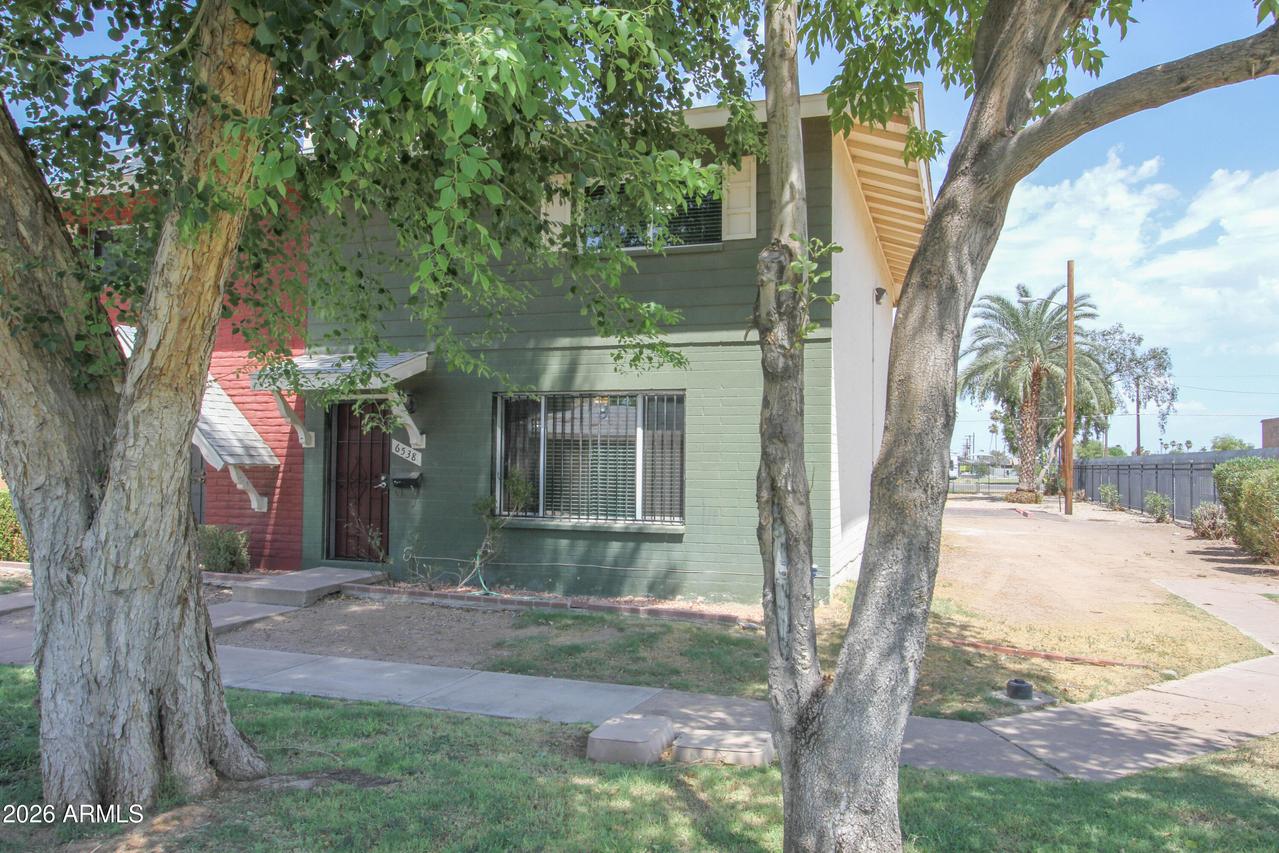 6538 N 43rd Ave., Glendale, AZ 85301