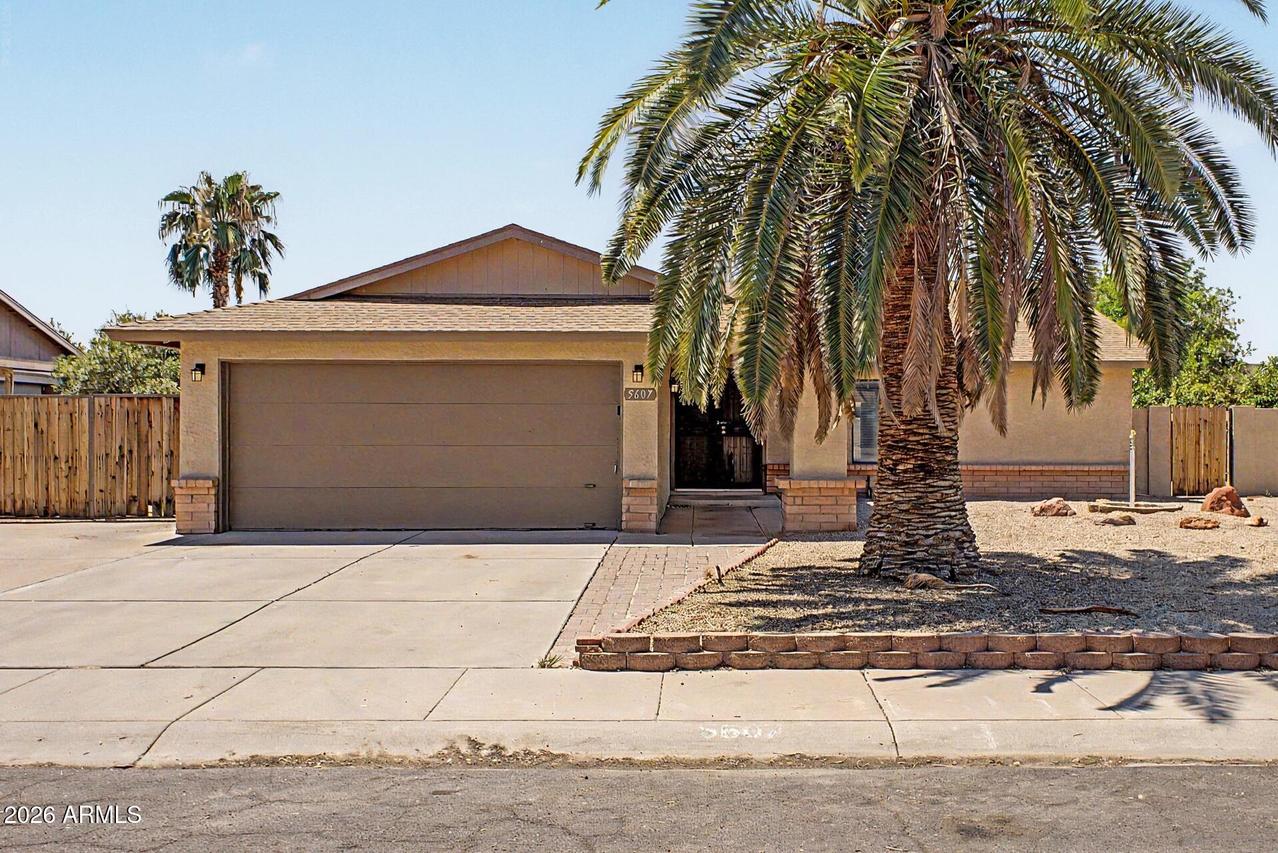 5607 W Winnwood Ave., Glendale, AZ 85304