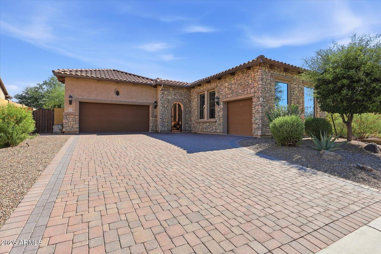 8437 E Lockwood St., Mesa, AZ 85207