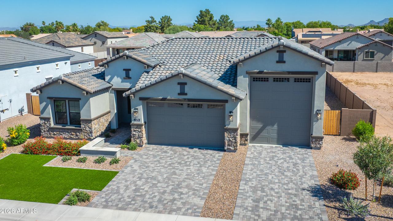 7394 W Lisbon Ln., Peoria, AZ 85381