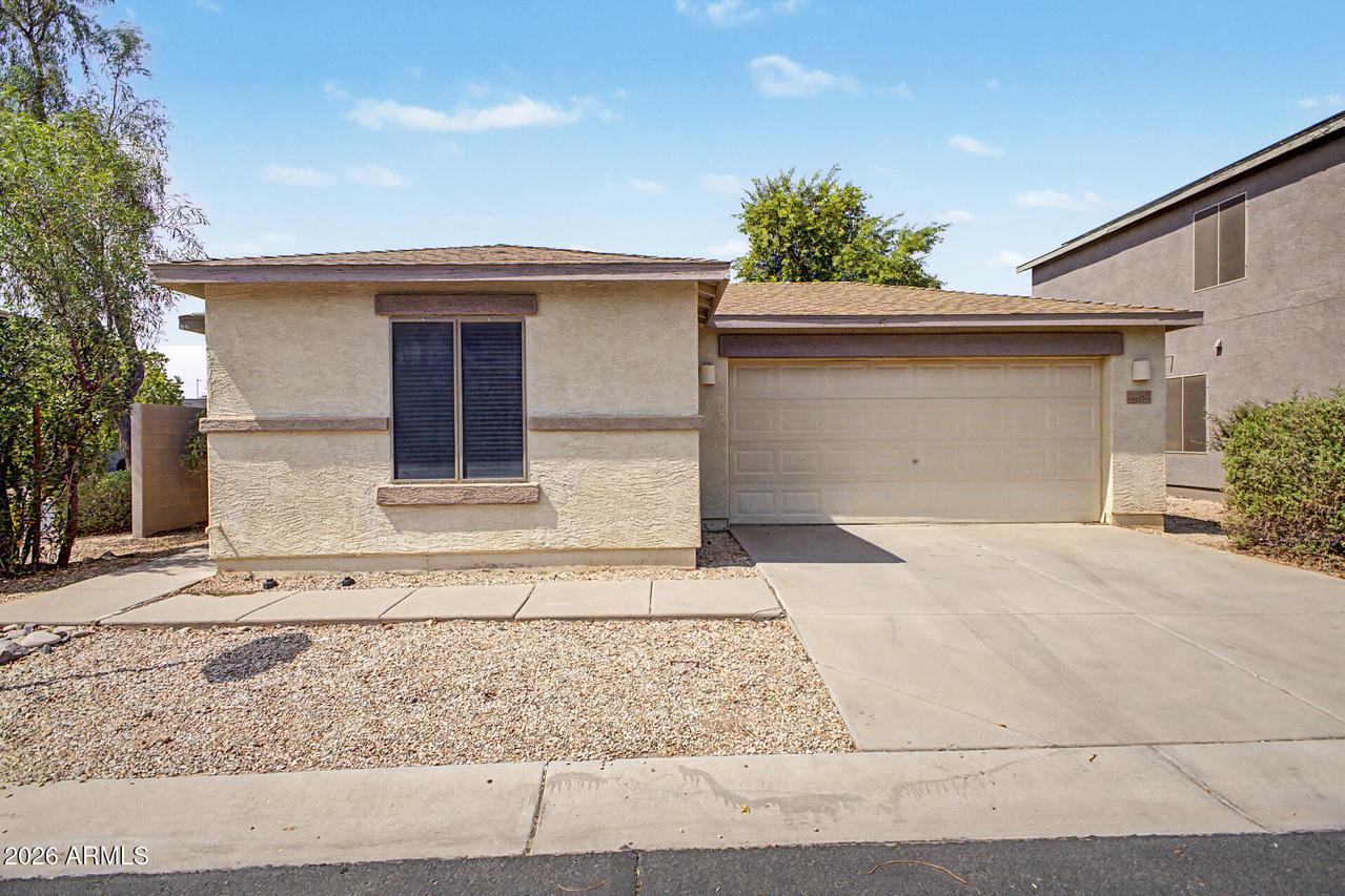 2282 E Meadow Chase Dr., San Tan Valley, AZ 85140
