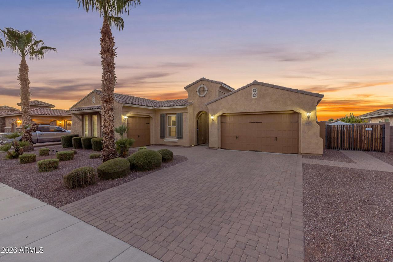 18372 W Paradise Ln., Surprise, AZ 85388