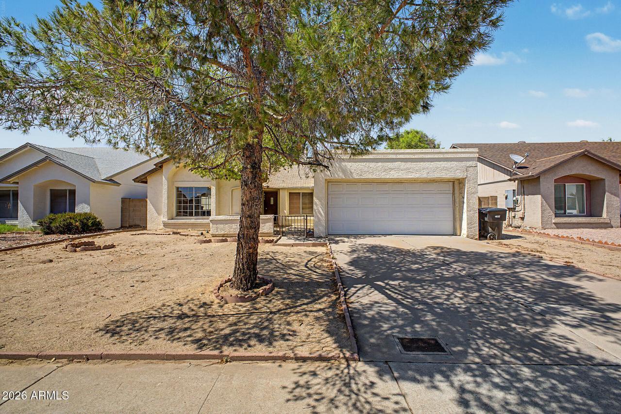818 W Oraibi Dr., Phoenix, AZ 85027