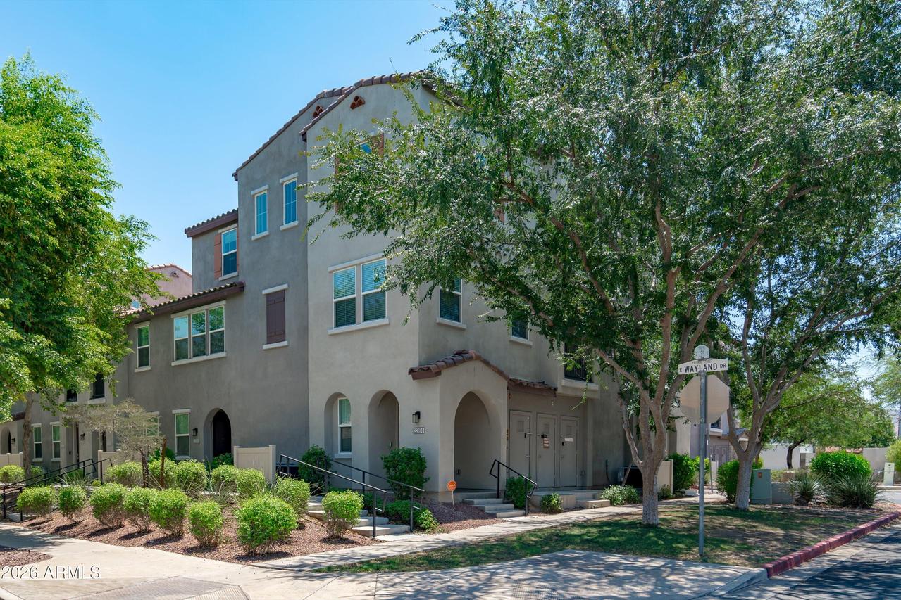 2304 E Hidalgo Ave., Phoenix, AZ 85040