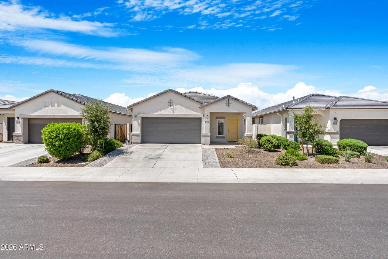 3258 W Stanton Ave., Apache Junction, AZ 85120