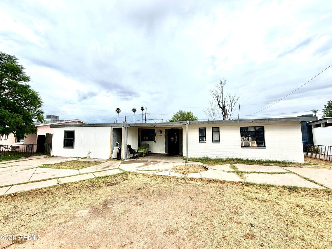 3248 E Holly St., Phoenix, AZ 85008