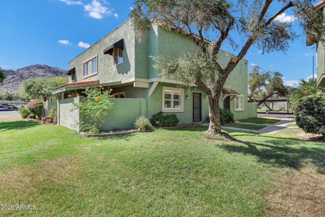10208 N 8th Pl. #B, Phoenix, AZ 85020