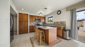 2908 E Cactus Rd., Phoenix, AZ 85032